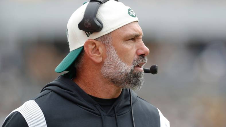 Oct 2, 2022; Pittsburgh, Pennsylvania, USA;  New York Jets defensive coordinator Jeff Ulbrich on the sidelines against the Pittsburgh Steelers during the second quarter at Acrisure Stadium. Mandatory Credit: Charles LeClaire-USA TODAY Sports