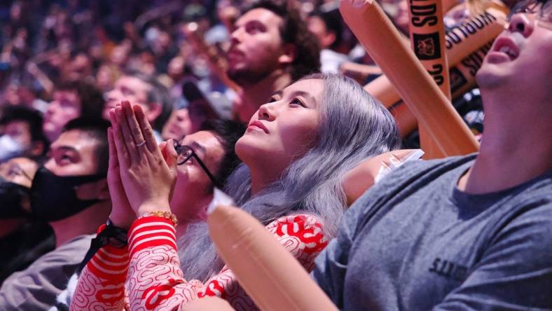 Nov 5, 2022; San Francisco, California, USA; Fans follow the game between T1 and DRX during the League of Legends World Championships at Chase Center. Mandatory Credit: Kelley L Cox-USA TODAY Sports