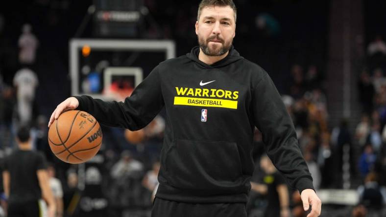 Nov 25, 2022; San Francisco, California, USA; Golden State Warriors assistant coach Dejan Milojevic before the game against the Utah Jazz at Chase Center. Mandatory Credit: Darren Yamashita-USA TODAY Sports