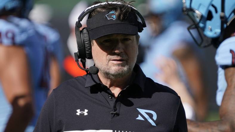 Mar 5, 2023; Arlington, TX, USA; Arlington Renegades head coach Bob Stoops on the sidelines against the Orlando Guardians during the first half at Choctaw Stadium. Mandatory Credit: Raymond Carlin III-USA TODAY Sports