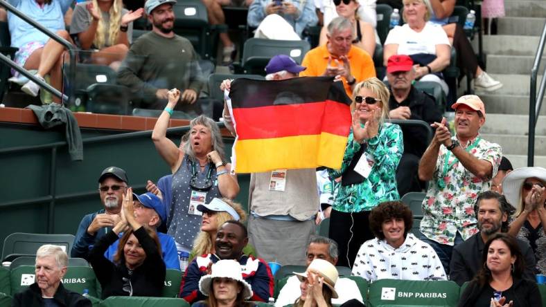 Fans cheer during the Alexander Zverev and Daniil Medvedev match during the BNP Paribas Open in Indian Wells, Calif., on Tuesday, March 14, 2023.

Bnp Paribas Open 2023 Daniil Medvedev Vs Zverev5534