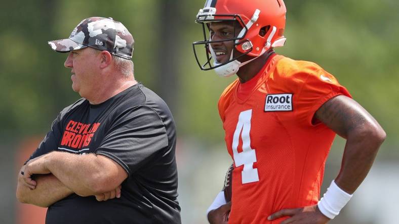 Browns quarterback Deshaun Watson and offensive coordinator Alex Van Pelt watch from the sideline during the 2022 training camp in Berea.

Camp Watson 5