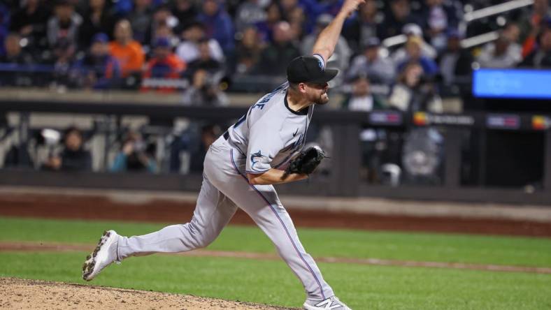 Sep 27, 2023; New York, NY, USA; Miami Marlins relief pitcher Matt Moore (45) delivers a pitch during the ninth inning against the New York Mets during the eighth inning at Citi Field.  Mandatory Credit: Vincent Carchietta-USA TODAY Sports