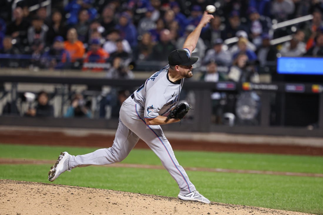 Sep 27, 2023; New York, NY, USA; Miami Marlins relief pitcher Matt Moore (45) delivers a pitch during the ninth inning against the New York Mets during the eighth inning at Citi Field.  Mandatory Credit: Vincent Carchietta-USA TODAY Sports