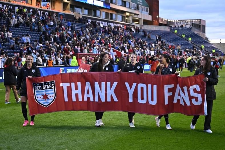 Oct 15, 2023; Bridgeview, Illinois, USA; Chicago Red Stars thank fans after the game against OL Reign at SeatGeek Stadium. Mandatory Credit: Daniel Bartel-USA TODAY Sports