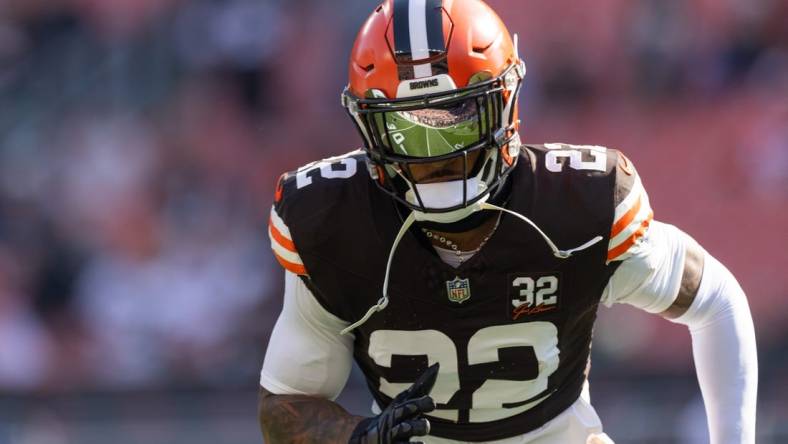 Nov 5, 2023; Cleveland, Ohio, USA; The field is reflected in the visor of Cleveland Browns safety Grant Delpit (22) during warm ups before the game against the Arizona Cardinals at Cleveland Browns Stadium. Mandatory Credit: Scott Galvin-USA TODAY Sports