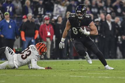 Baltimore Ravens tight end Mark Andrews (89) runs after a first half catch against the Cincinnati Bengals on Nov. 16, his final game of the regular season due to an ankle injury. Mandatory Credit: Tommy Gilligan-USA TODAY Sports