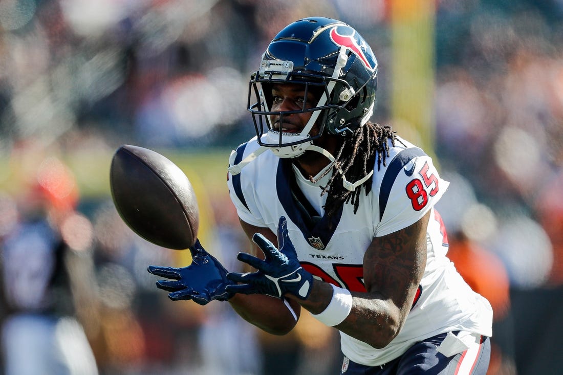 Nov 12, 2023; Cincinnati, Ohio, USA; Houston Texans wide receiver Noah Brown (85) catches a pass during warmups before the game against the Cincinnati Bengals at Paycor Stadium. Mandatory Credit: Katie Stratman-USA TODAY Sports