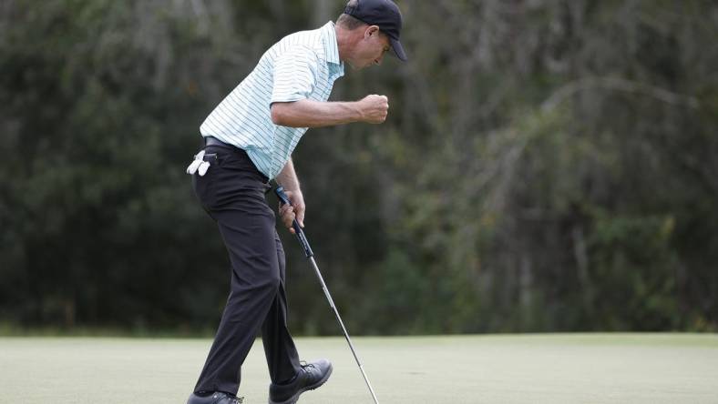 Dec 10, 2023; Bradenton, Florida, USA; Team International s Steven Alker reacts to an eagle putt on the eighth hole during their afternoon round at The Concession Golf Club. Mandatory Credit: Jeff Swinger-USA TODAY Sports