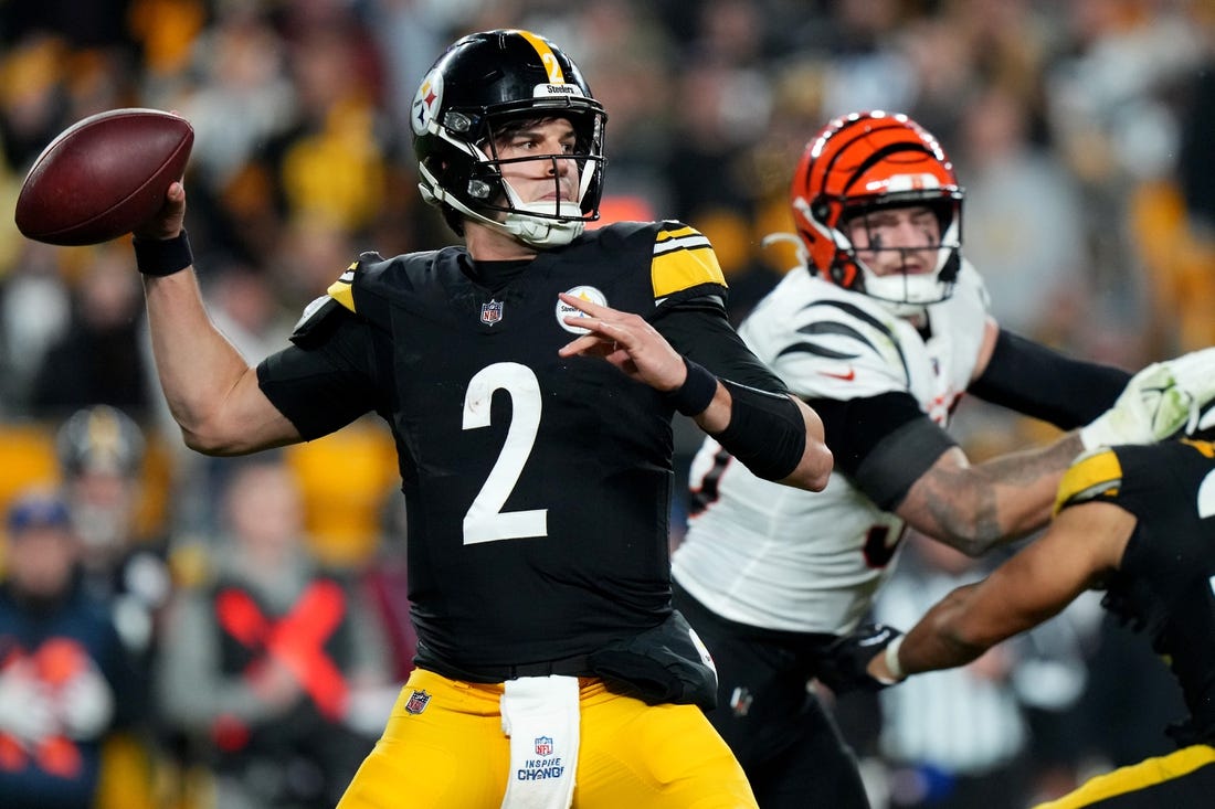 Pittsburgh Steelers quarterback Mason Rudolph (2) throws in the third quarter during a Week 16 NFL football game between the Cincinnati Bengals and the Pittsburgh Steelersl, Saturday, Dec. 23, 2023, at Acrisure Stadium in Pittsburgh, Pa.