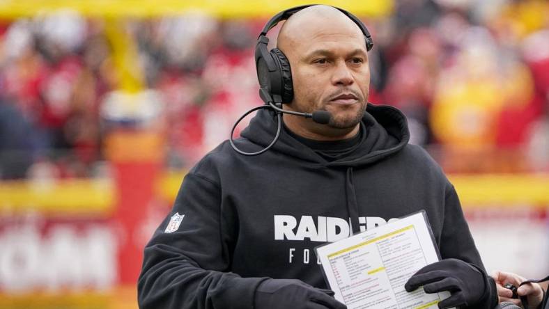 Dec 25, 2023; Kansas City, Missouri, USA; Las Vegas Raiders interim head coach Antonio Pierce on field against the Kansas City Chiefs during the first half at GEHA Field at Arrowhead Stadium. Mandatory Credit: Denny Medley-USA TODAY Sports