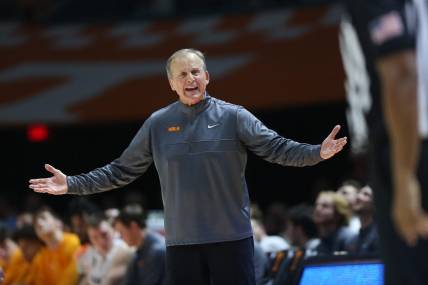 Jan 6, 2024; Knoxville, Tennessee, USA; Tennessee Volunteers head coach Rick Barnes speaks with an official during the second half against the Mississippi Rebels at Thompson-Boling Arena at Food City Center. Mandatory Credit: Randy Sartin-USA TODAY Sports