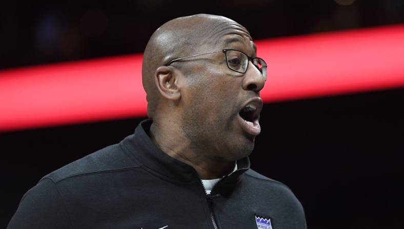 Jan 10, 2024; Charlotte, North Carolina, USA; Sacramento Kings head coach Mike Brown reacts during the first half against the Charlotte Hornets at the Spectrum Center. Mandatory Credit: Sam Sharpe-USA TODAY Sports