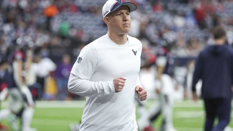 Jan 13, 2024; Houston, Texas, USA; Houston Texans offensive coordinator Bobby Slowik before a 2024 AFC wild card game against the Cleveland Browns at NRG Stadium. Mandatory Credit: Troy Taormina-USA TODAY Sports