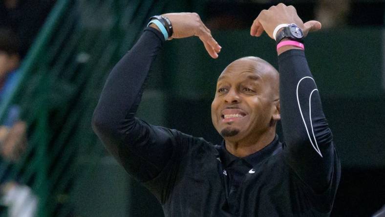 Jan 21, 2024; New Orleans, Louisiana, USA; Memphis Tigers head coach Penny Hardaway reacts during the first half against the Tulane Green Wave at Avron B. Fogelman Arena in Devlin Fieldhouse. Mandatory Credit: Matthew Hinton-USA TODAY Sports