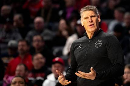 Oklahoma Sooners head coach Porter Moser reacts to a call in the first half of the NCAA basketball game between Cincinnati Bearcats and Oklahoma Sooners at Fifth Third Arena in Cincinnati on Saturday, Jan. 20, 2024.