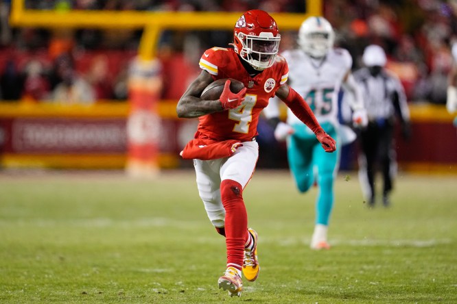 NFL: AFC Wild Card Round-Miami Dolphins at Kansas City Chiefs