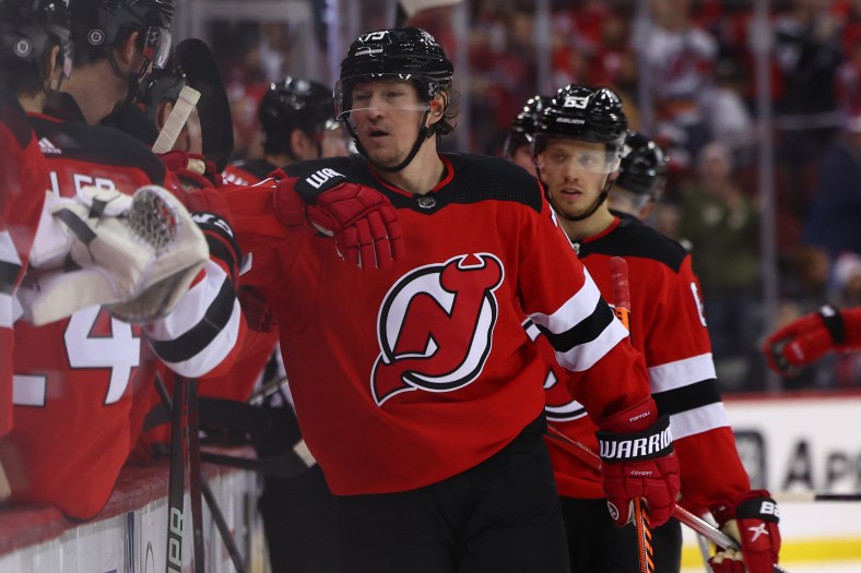 NHL: Chicago Blackhawks at New Jersey Devils