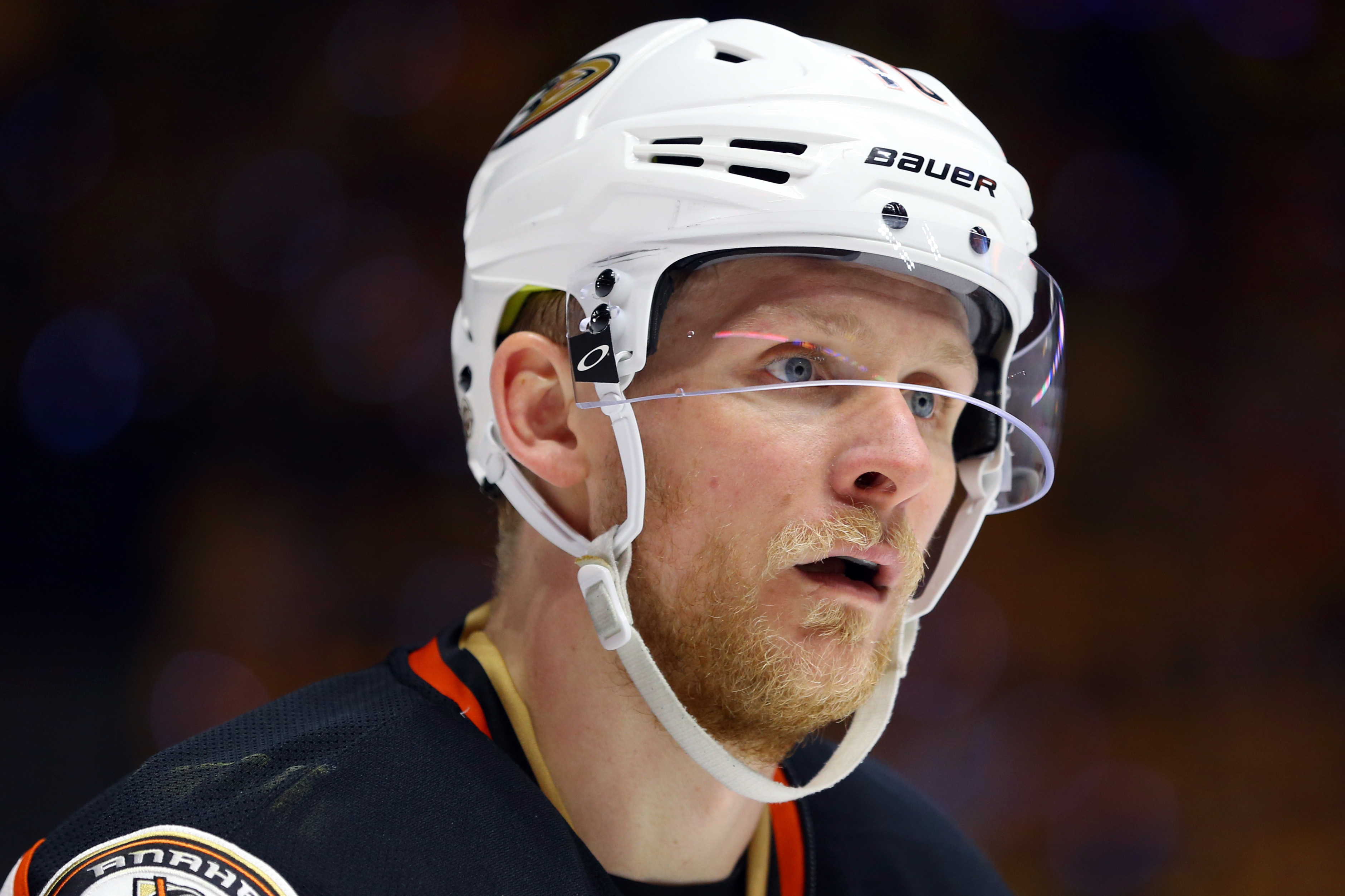 Corey Perry signs with Oilers, gets 2nd chance in NHL