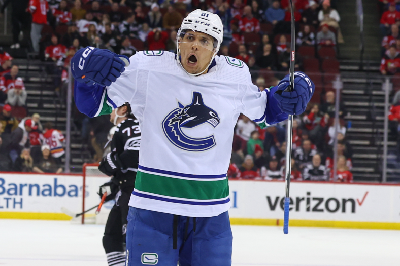 NHL: Vancouver Canucks at New Jersey Devils