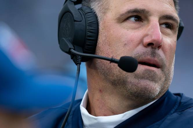 carolina panthers to interview mike vrabel