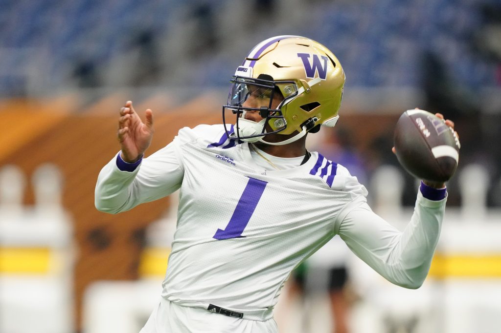 college football playoff ratings: washington