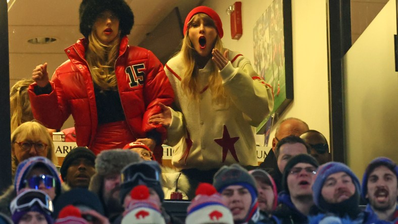 NFL TV: Taylor Swift at Chiefs game