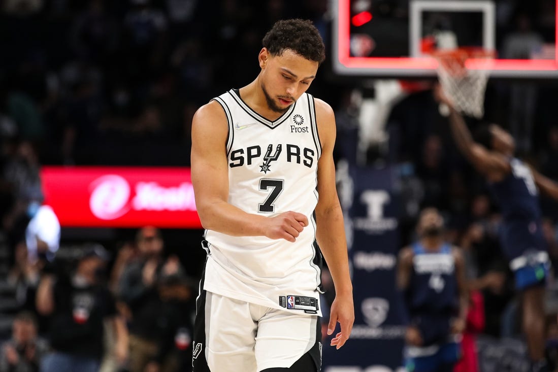 Nov 18, 2021; Minneapolis, Minnesota, USA; San Antonio Spurs guard Bryn Forbes (7) reacts to his loss against the Minnesota Timberwolves at Target Center. Mandatory Credit: David Berding-USA TODAY Sports