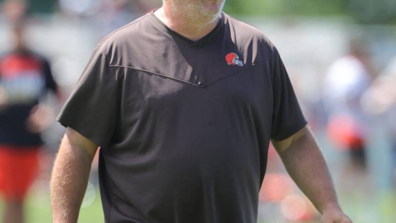 Cleveland Browns  offensive coordinator Alex Van Pelt during training camp on Saturday, July 30, 2022 in Berea.

Akr 7 30 Browns 20