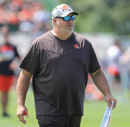 Cleveland Browns  offensive coordinator Alex Van Pelt during training camp on Saturday, July 30, 2022 in Berea.

Akr 7 30 Browns 20
