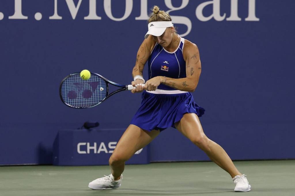 Sep 2, 2023; Flushing, NY, USA; Marketa Vondrusova of Czech Republic hits a backhand against Ekaterina Alexandrova (not pictured) on day six of the 2023 U.S. Open tennis tournament at USTA Billie Jean King National Tennis Center. Mandatory Credit: Geoff Burke-USA TODAY Sports