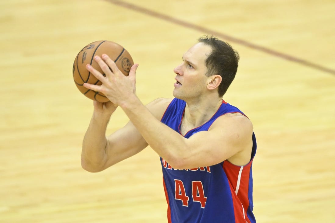 Jan 31, 2024; Cleveland, Ohio, USA; Detroit Pistons forward Bojan Bogdanovic (44) shoots in the fourth quarter against the Cleveland Cavaliers at Rocket Mortgage FieldHouse. Mandatory Credit: David Richard-USA TODAY Sports