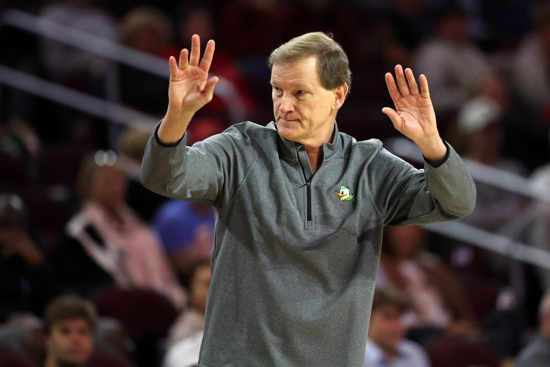 Feb 1, 2024; Los Angeles, California, USA; Oregon Ducks head coach Dana Altman reacts a play during the first half against the USC Trojans at Galen Center. Mandatory Credit: Kiyoshi Mio-USA TODAY Sports