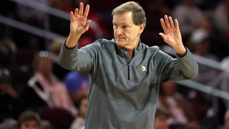 Feb 1, 2024; Los Angeles, California, USA; Oregon Ducks head coach Dana Altman reacts a play during the first half against the USC Trojans at Galen Center. Mandatory Credit: Kiyoshi Mio-USA TODAY Sports