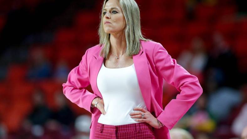 Oklahoma head coach Jennie Baranczyk stands on the sidelines in the first quarter during an NCAA basketball game between University of Oklahoma (OU) and Baylor University, in Norman Okla., on Wednesday, Feb. 14, 2024.