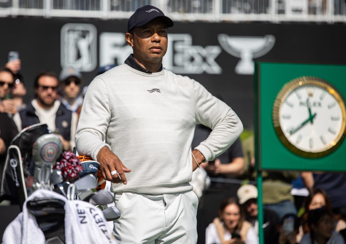 Feb 15, 2024; Pacific Palisades, California, USA; Tiger Woods on the tenth hole during the first round of The Genesis Invitational golf tournament. Mandatory Credit: Jason Parkhurst-USA TODAY Sports