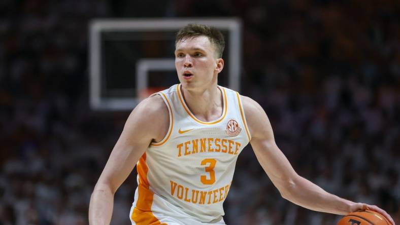 Feb 24, 2024; Knoxville, Tennessee, USA; Tennessee Volunteers guard Dalton Knecht (3) brings the ball up court against the Texas A&M Aggies during the second half at Thompson-Boling Arena at Food City Center. Mandatory Credit: Randy Sartin-USA TODAY Sports