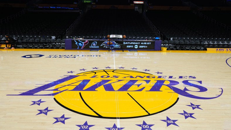 Los Angeles Lakers, Dallas Mavericks