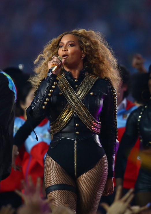 Beyonce: Super Bowl XXXVI