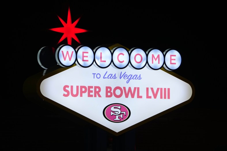 Super Bowl LVIII, Las Vegas sign