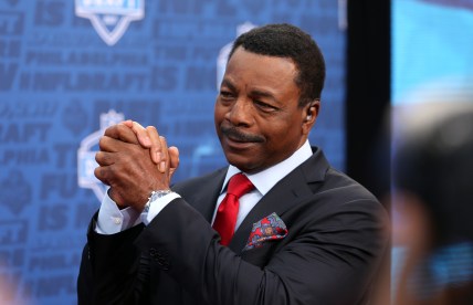 Former Raiders player and actor behind Apollo Creed in ‘Rocky’ series, Carl Weathers, dies at 76