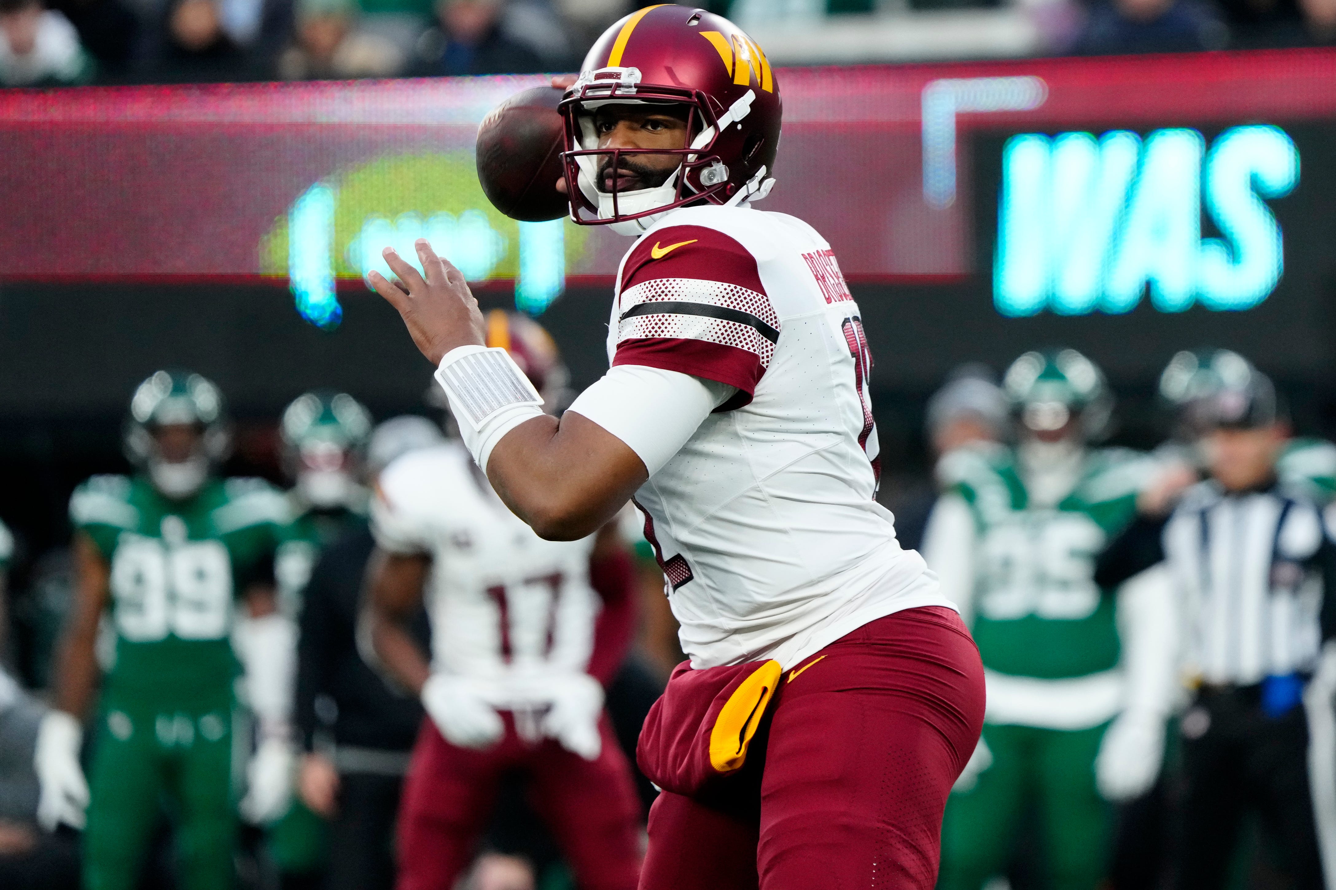 New York Giants surprisingly expected to sign veteran QB over drafting