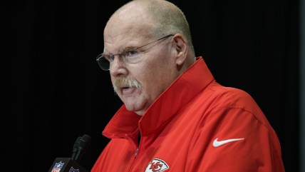 Fake Andy Reid arrives in Las Vegas in search of ‘the perfect cheeseburger’