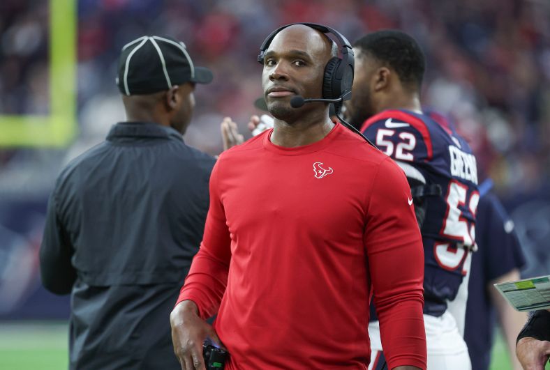 Social media reacts to Houston Texans' DeMeco Ryans being snubbed of NFL  Coach of the Year