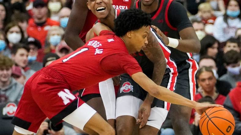 Tue., Mar. 1, 2022; Columbus, Ohio, USA; Nebraska Cornhuskers guard Alonzo Verge Jr. (1) collides with Ohio State Buckeyes guard Eugene Brown III (3) as he drives to the basket during the first half of a NCAA Division I men   s basketball game between the Ohio State Buckeyes and the Nebraska Cornhuskers at Value City Arena.

Sports Mbk Nebraska Cornhuskers At Ohio State Buckeyes