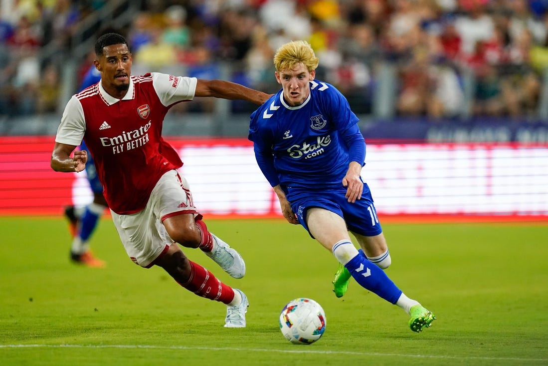 Jul 16, 2022; Baltimore, Maryland, USA; Everton forward Anthony Gordon (10)  dribbles up the field during the second half of the Charm City International Friendly against Arsenal at M&T Stadium.  Arsenal defeated Everton 2-0. Mandatory Credit: Tommy Gilligan-USA TODAY Sports