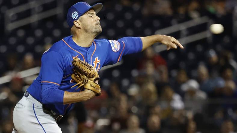 Mar 11, 2023; West Palm Beach, Florida, USA; New York Mets starting pitcher T.J. McFarland (44) pitches against the Washington Nationals in the second inning at The Ballpark of the Palm Beaches. Mandatory Credit: Rhona Wise-USA TODAY Sports