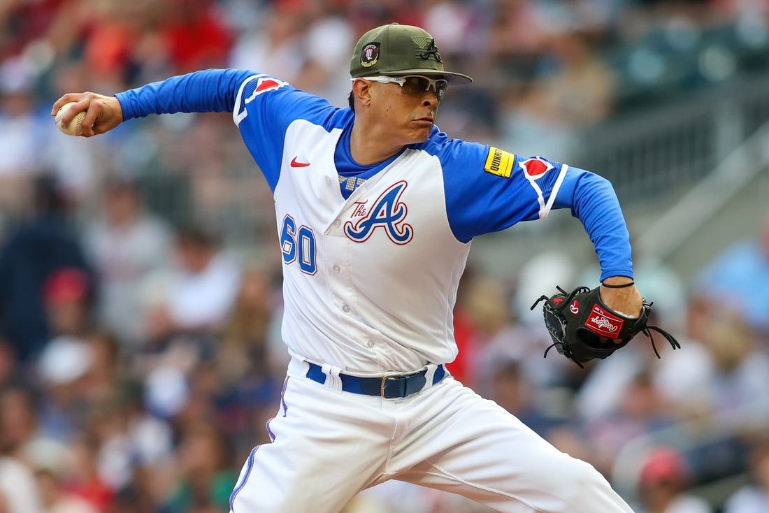 Braves bring back RHP Jesse Chavez, 40, on minors deal