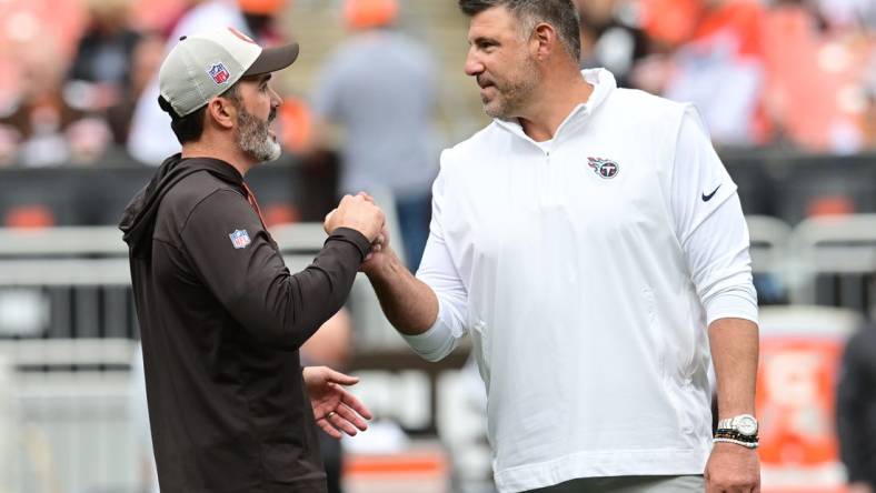 Sep 24, 2023; Cleveland, Ohio, USA; Cleveland Browns head coach Kevin Stefanski shakes hands with Tennessee Titans head coach Mike Vrabel before the game between the Browns and the Titans at Cleveland Browns Stadium. Mandatory Credit: Ken Blaze-USA TODAY Sports