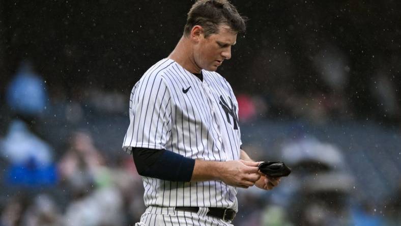 Sep 24, 2023; Bronx, New York, USA; New York Yankees third baseman DJ LeMahieu (26) reacts after the third inning against the Arizona Diamondbacks at Yankee Stadium. Mandatory Credit: John Jones-USA TODAY Sports